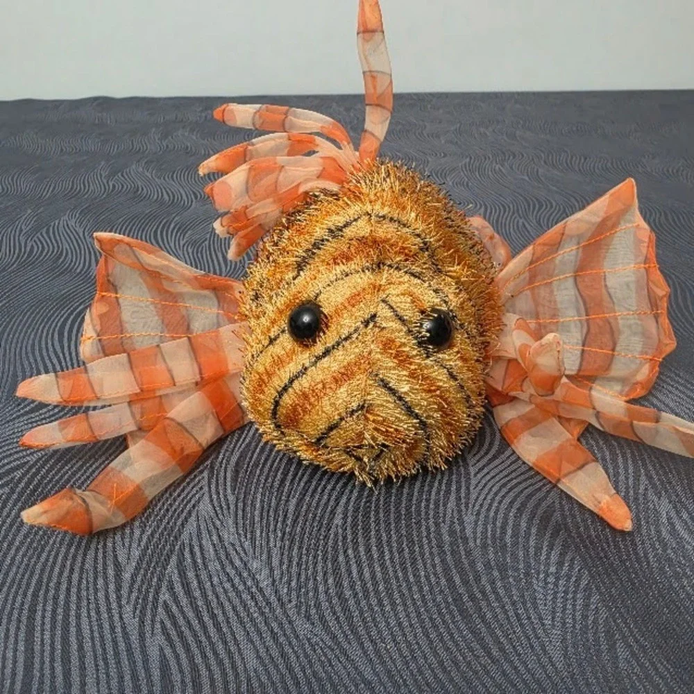 Webkinz Lionfish HM355 Plush Ganz Retired NWT Sealed Code New 661371183039
